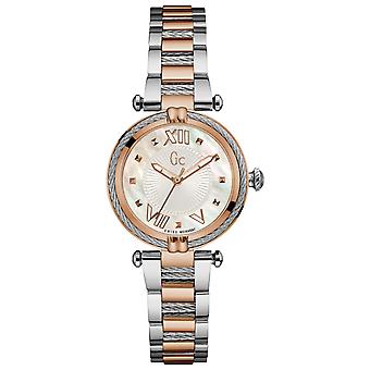 Gc- ladychic Watch for Women Analog Quartz with Stainless Steel Bracelet Y18002L1