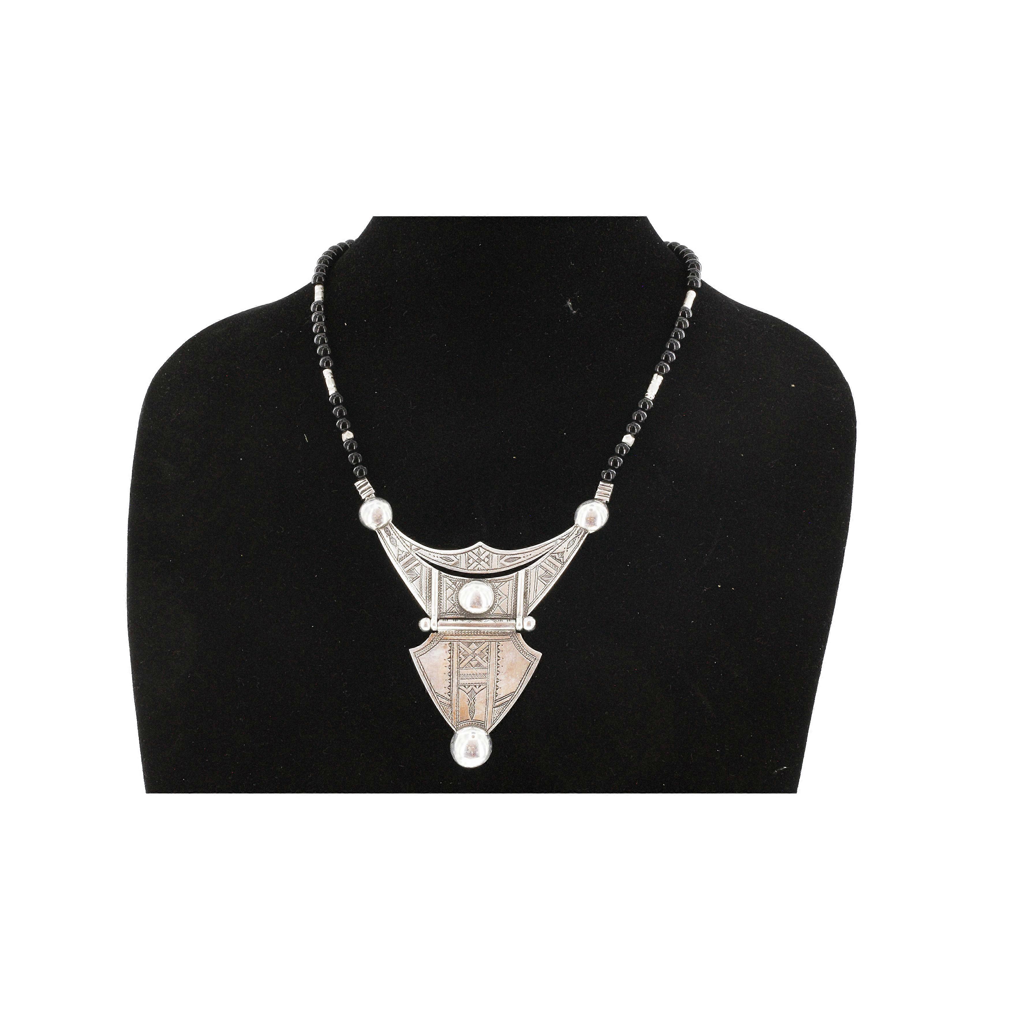 HOUMEINI||Triangular Silver Pendant with Black Beads