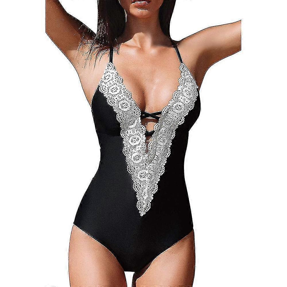 Moderiktiga damer i vintage-spets bikiniset för stranden, badkläder och baddräkter