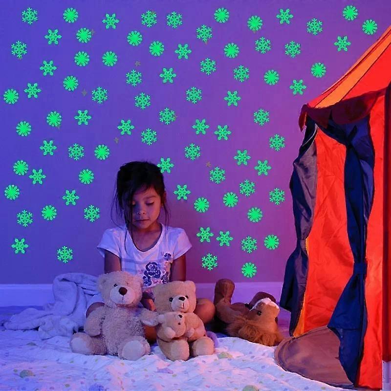 50pcs 3D Wall Sticker Snowflake Luminous Fluorescent Glow with Free Glue In The Dark Wall Decal for Kids Room Bedroom