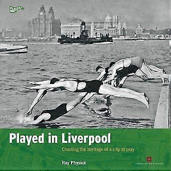 Grał w Liverpool (grał w Wielkiej Brytanii)
