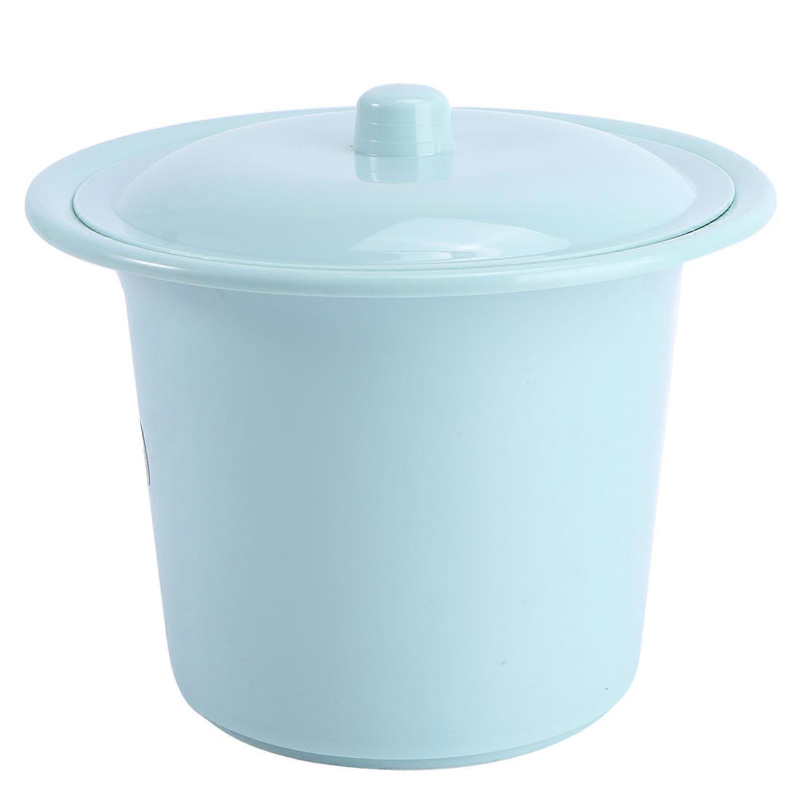 Plastic Spittoon with Lid for Home Use Lightweight and Compact Suitable for Elders and Children Green