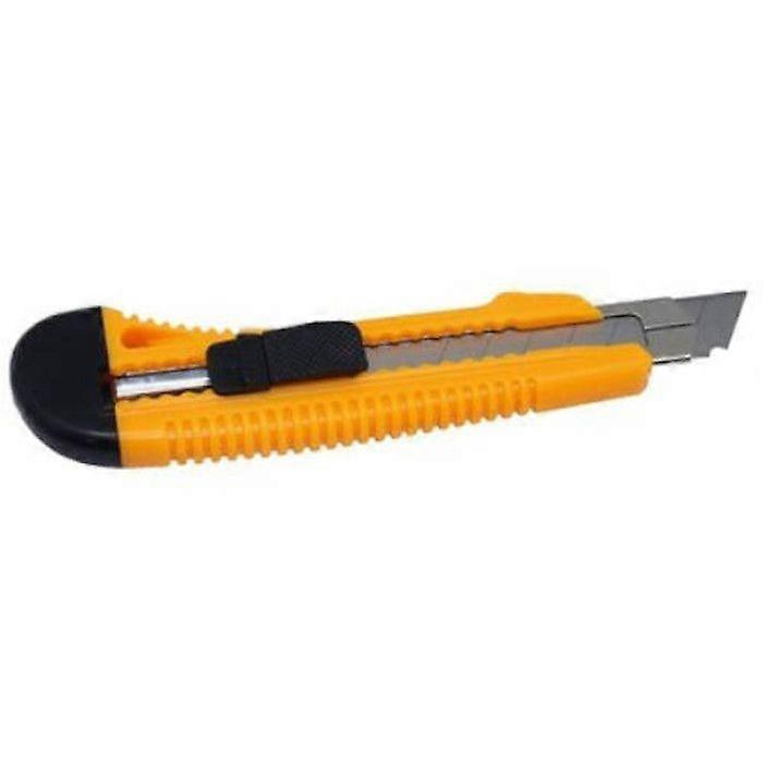 Cutter width 18 mm. Assorted color metal guide Bismark 317006