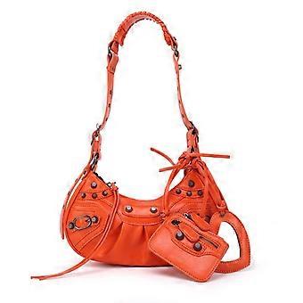 Half Moon Woman Väskor Axelväskor | Rivet Half Moon Hobo Axelväska - Rivet -