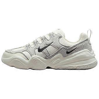 Nike Tech Hera Textil- und Leder-Sneaker, rutschfest und abriebfest, niedriges Design, klobig, Damen, Weiß, DR9761-102