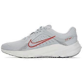 Zapatillas de running Nike Quest 5 de caña baja para mujer, con amortiguación de tela, antideslizantes, resistentes a la abrasión, ligeras y con diseño antideslizante (DD9291-007).