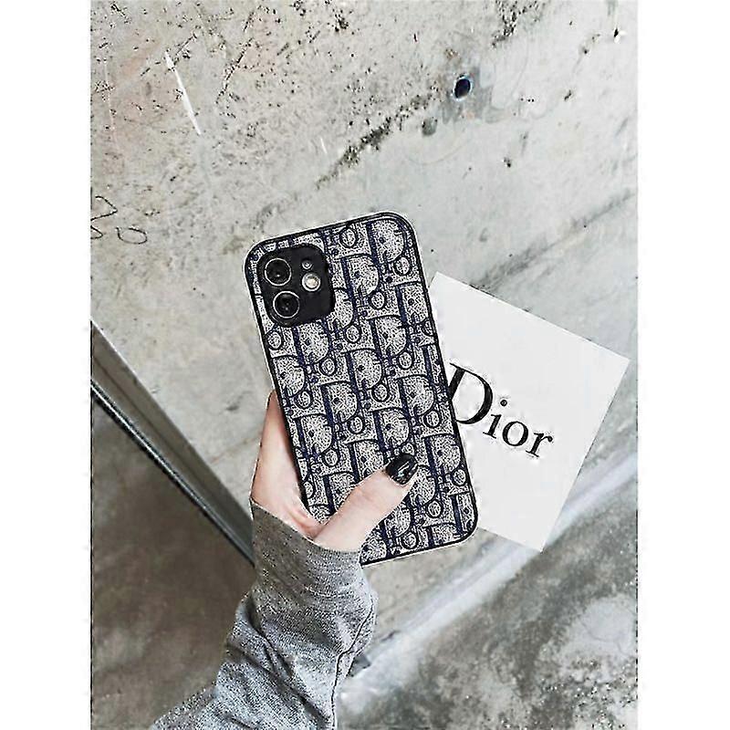 Capa de celular clássica e moderna para iPhone: estilo retrô com cobertura total.