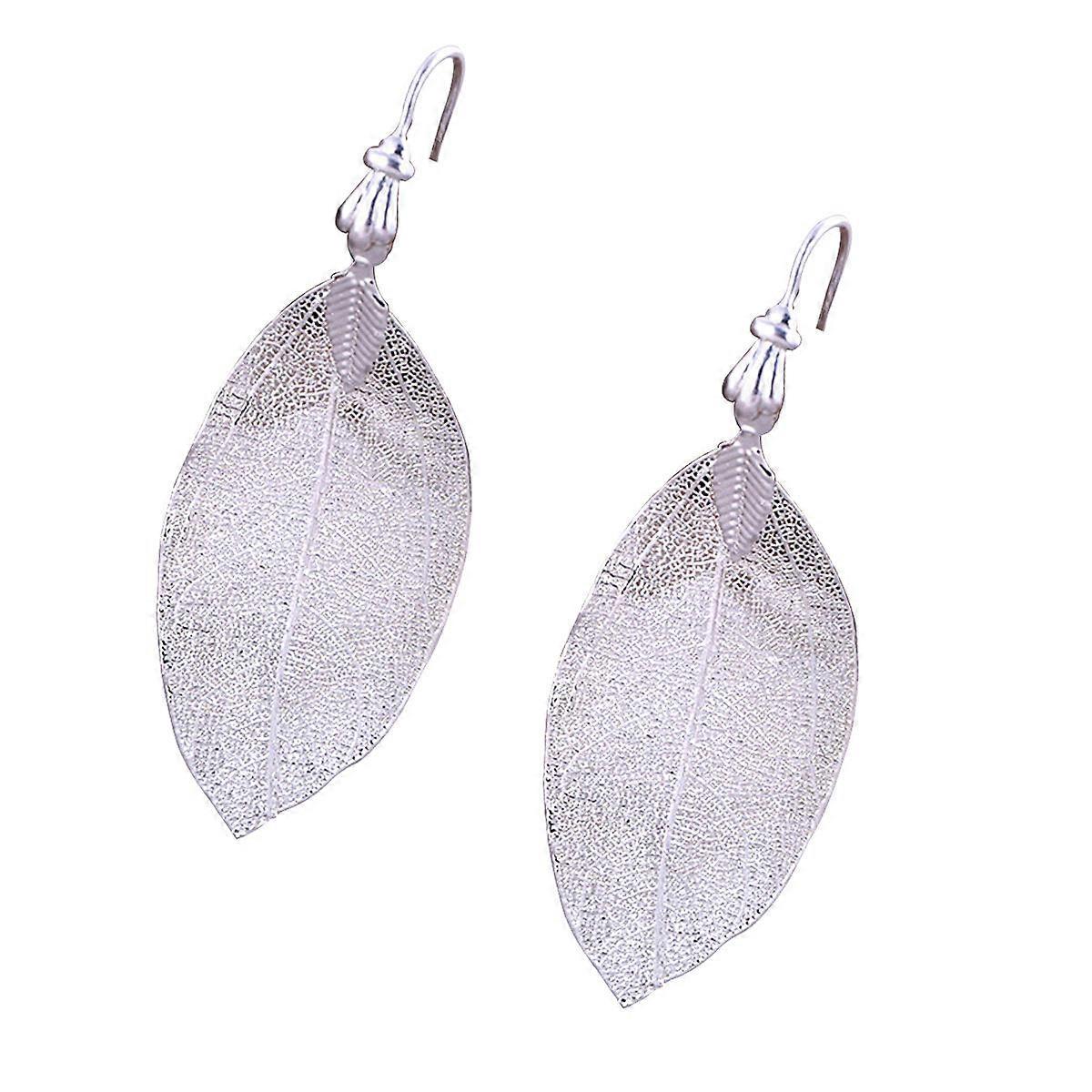 Feminine Leaf-Design Dangle Earrings Enhancing Your Style