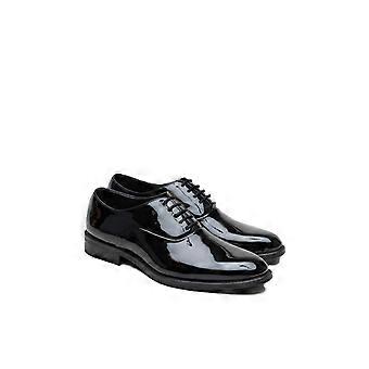 Scarpe stringate da uomo Rogue Thorne in similpelle verniciata nera, modello Antique.
