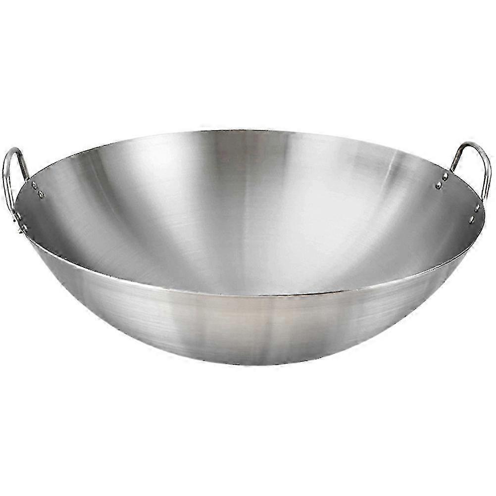 Hand hammered wok for professional chefs with flat base