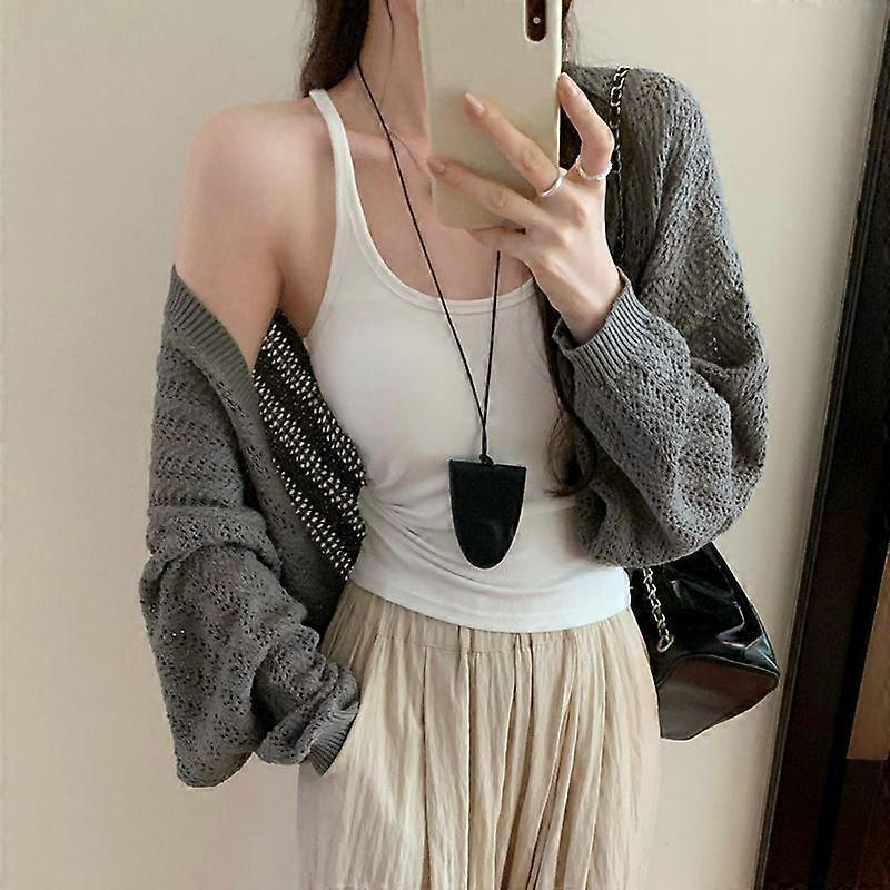Autumn And Winter Real Photos: A Thin, Hollowed-Out Knitted Sweater Coat For Women In The Early Autumn, With A Laid-Back School Style And A Short Open