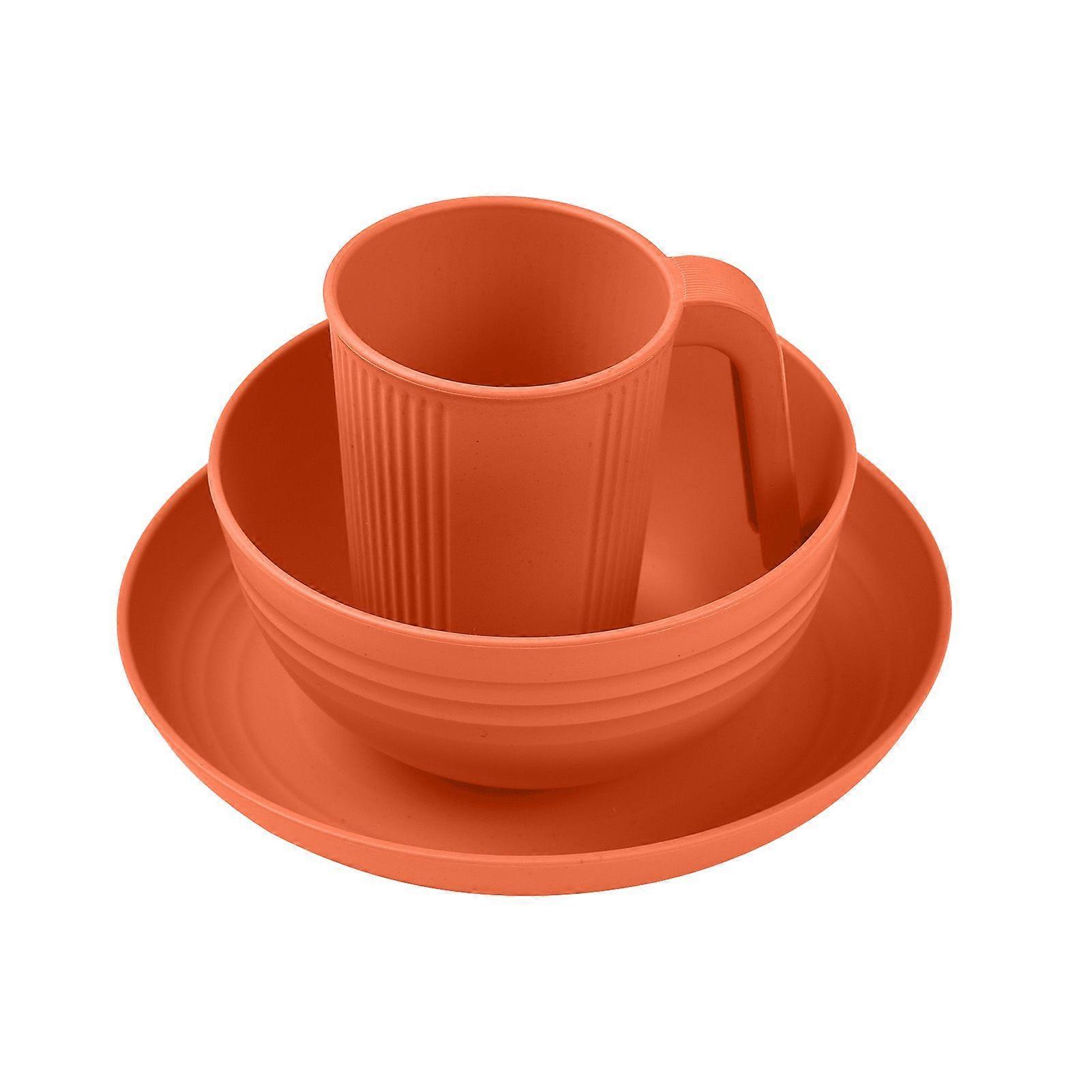 Zestaw przyborów kempingowych dla 1 przenośnego zestawu do bałaganu ze słomy pszennej z miską, talerzem, kubkiem, widelcem, nożem, łyżką, zastawą stołową i piknikową na zewnątrz