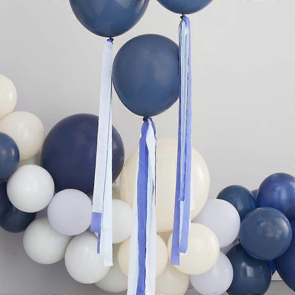 Blaue Streamer-Ballonschwänze