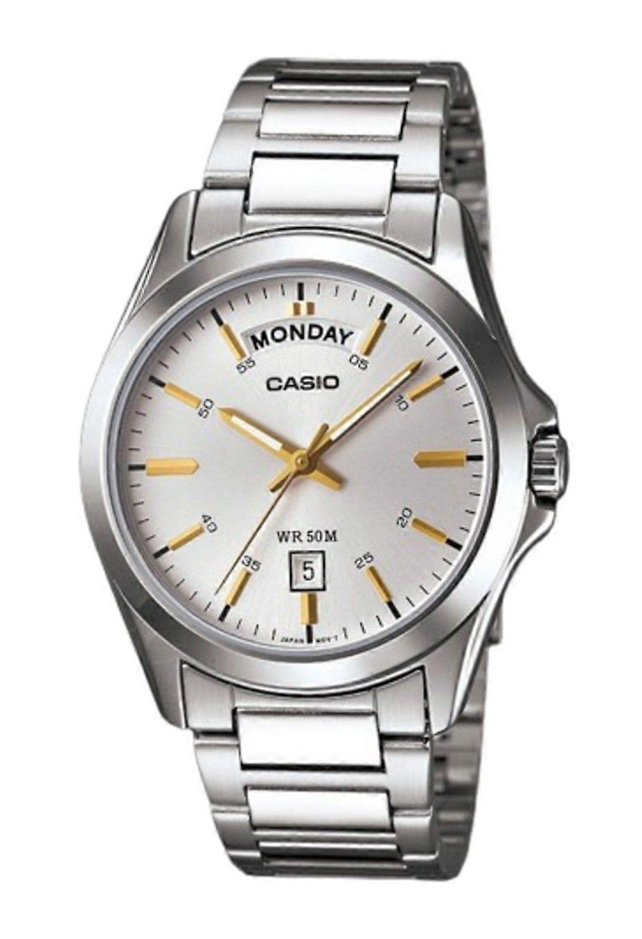 Casio Classic Analog Stainless Steel Silver Dial Quartz MTP-1370D-7A2 Men's Watch