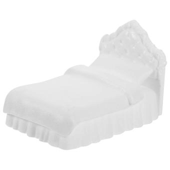Cama de casal em miniatura para casa de bonecas, design moderno, decoração de interiores, branca, 8 x 5,4 x 5,1 cm, acessório decorativo de plástico, pacote com 1 unidade.