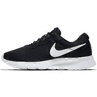 Nike Tanjun Black/White 812654-011