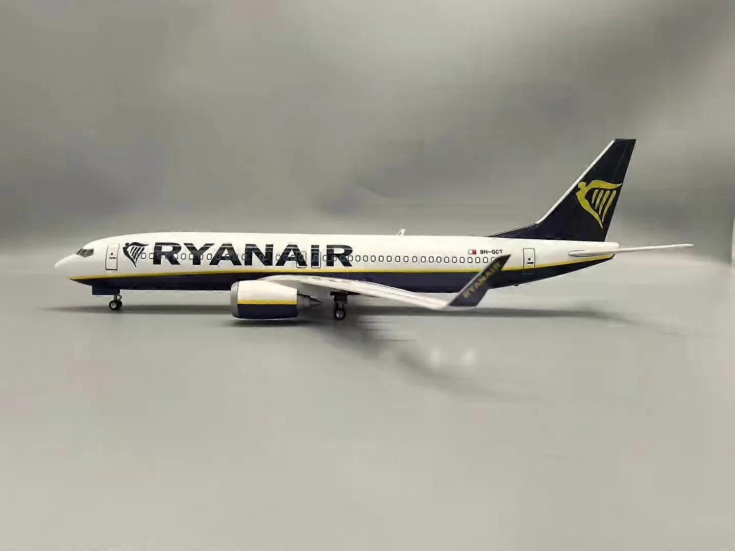 1:85 Scale 47cm Model Aircraft Ryanair Ireland B737-800 DieCast Resin Airplane With LED Lights Collection Display Toys Gifts