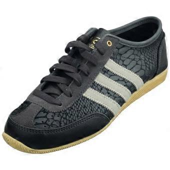 adidas Japan Decon Womens Fashion Trainers in Black