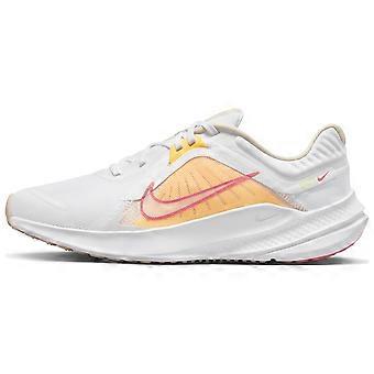 Nike Quest 5 Bianco Argento Metallizzato da Donna DD9291-102