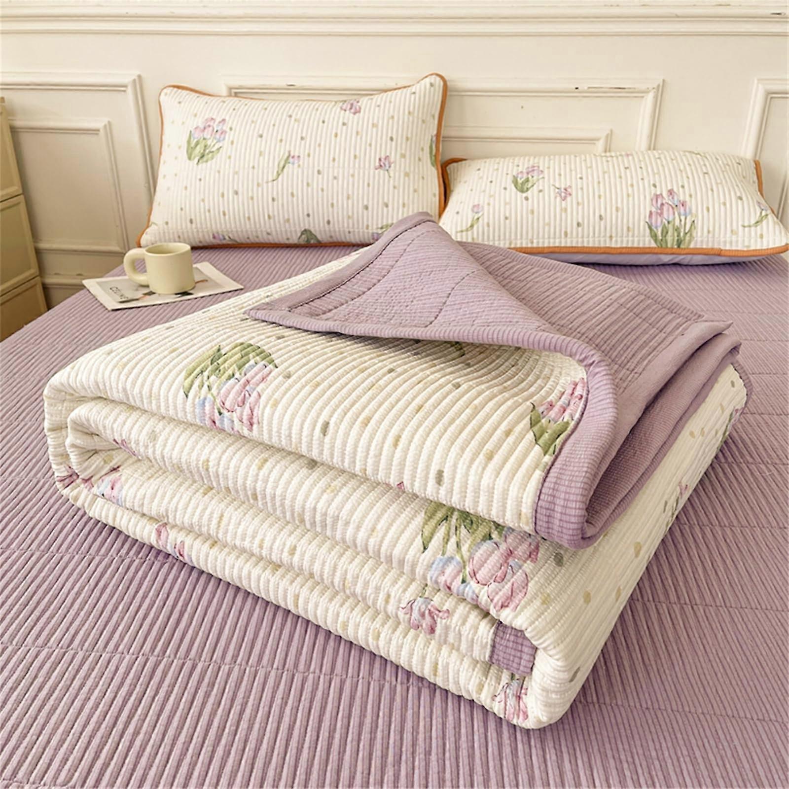 Quilted Bedspreads Floral Tulip Pattern Double King Size Microfiber Reversible Quilted Throw 230x250cm