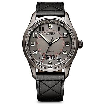 Victorinox Airboss mechanische Limited Edition Zwitserse automatische analoge man horloge met koeienhuid armband V241760