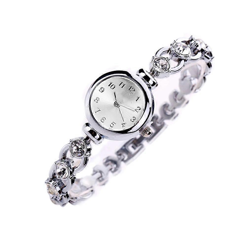 Chaude Silver Quartz Wrist Watch for Wearing Use