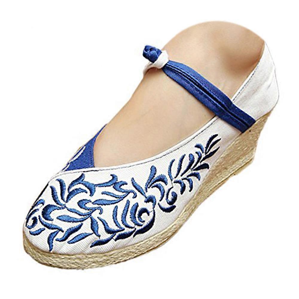 Chaussures plates en tissu brodé de Pékin ancien