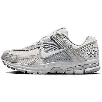 Nike Zoom Vomero 5 Textil, Leder, rutschfest, abriebfest, atmungsaktiv, Low-Top-Laufschuh für Damen HQ0458-001