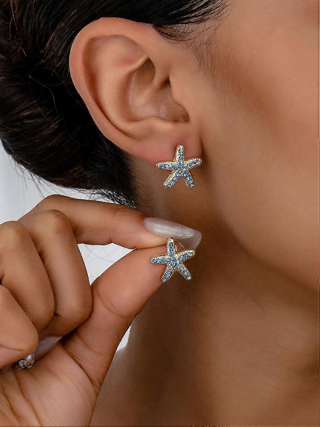 1 Pair Of Stylish, Elegant And Simple Starfish Earrings
