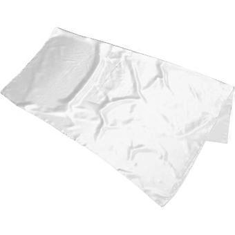 Lenço de cetim liso feminino, leve e quadrado, ideal para viagens e uso casual. Versátil e com design elegante para diversas ocasiões.