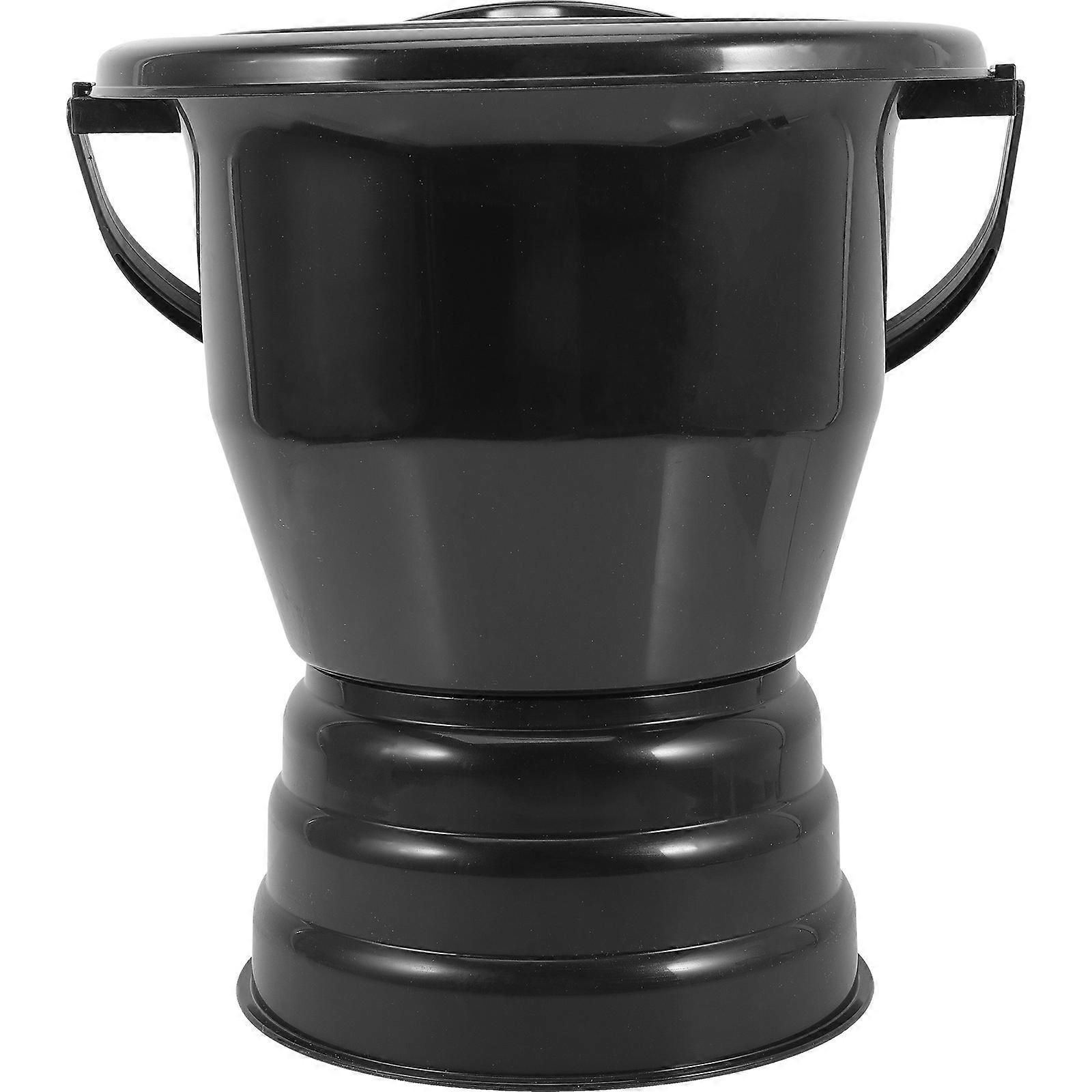 Indoor Urinal, Balanced Between Durability and Lightweight, Designed for Practical Use