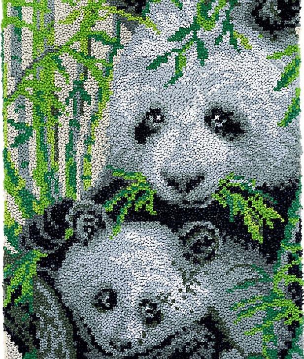 Two Pandas Rug Latch Hooking Kit (57x84cm)