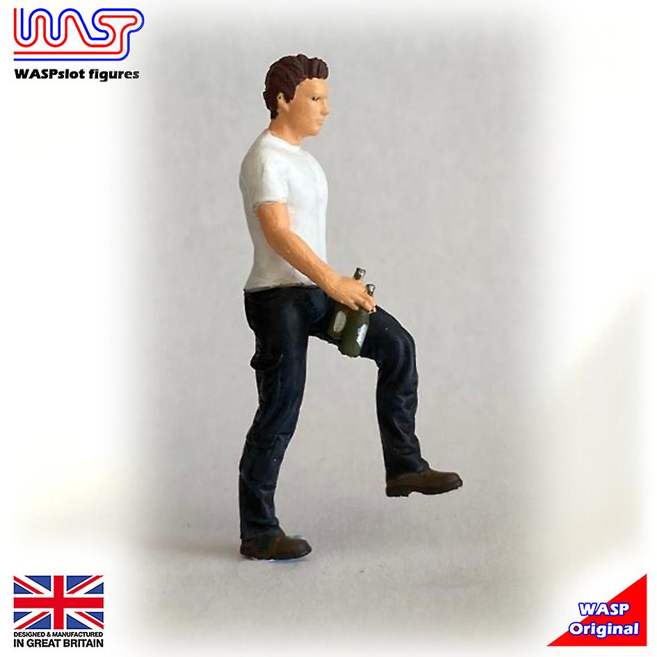 Trackside Figure Scenery Display No 117 1:32 Scale Wasp