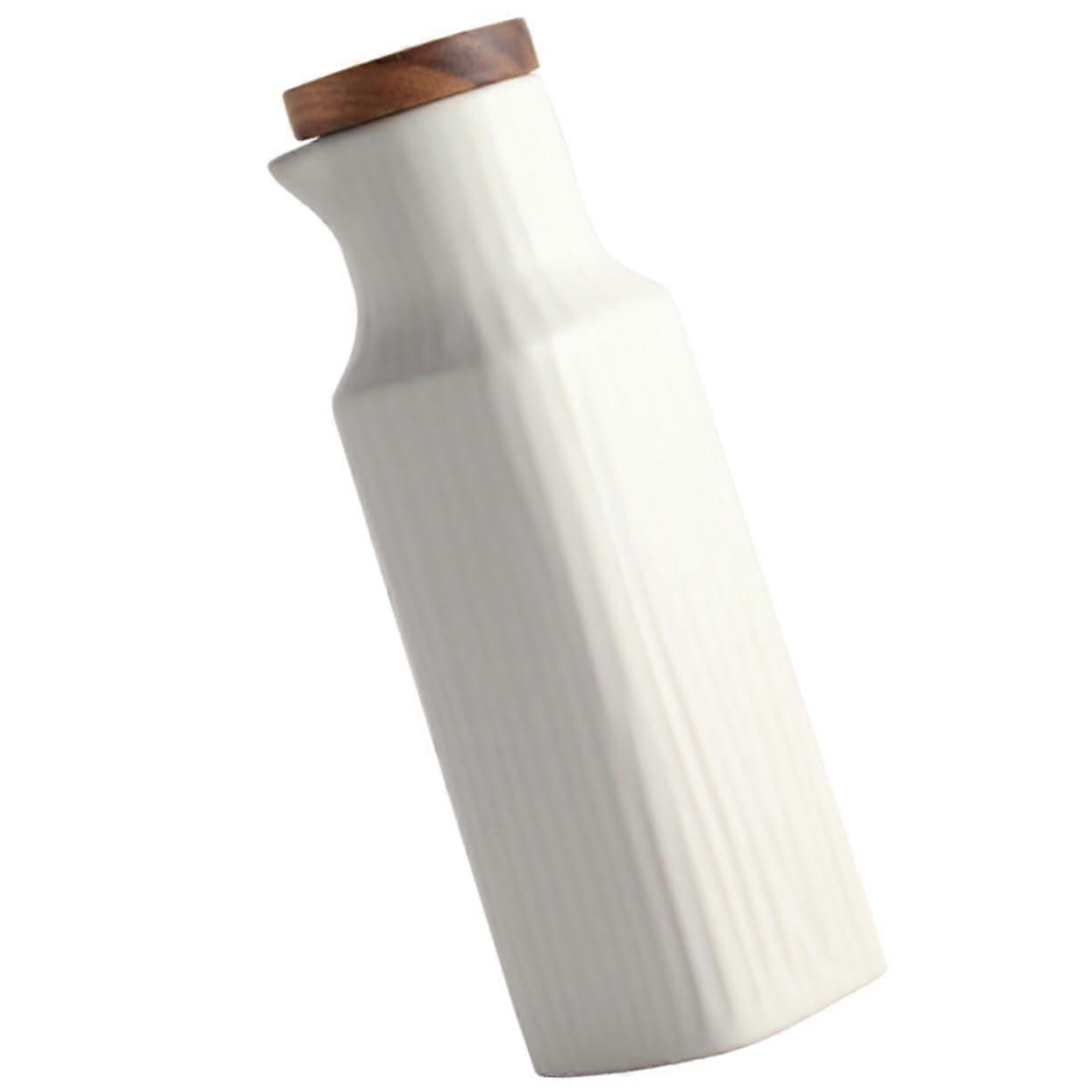 Japanese Style Ceramic Soy Sauce Bottle with Matte Finish for Vinegar Oil and Sushi Seasoning