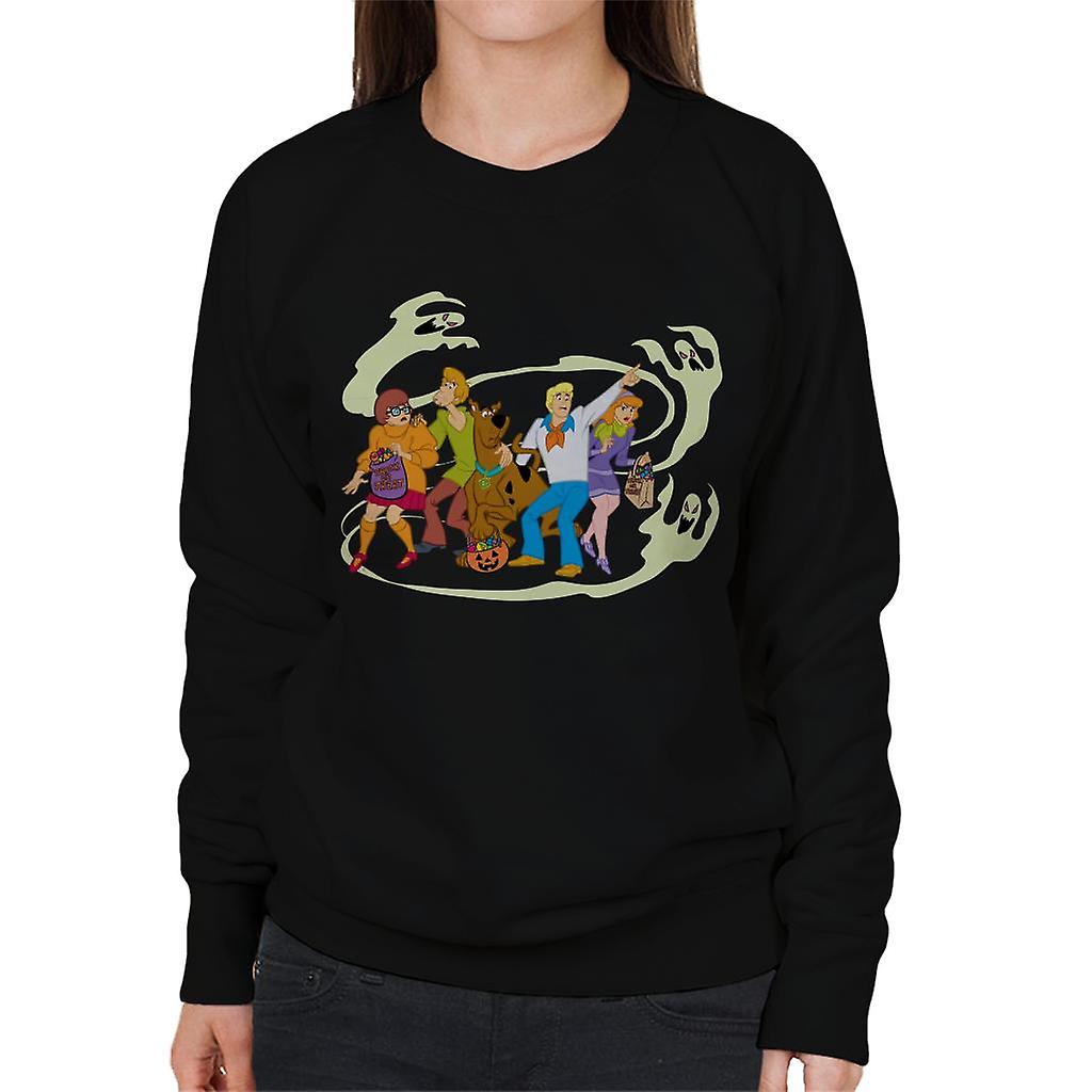 Scooby Doo Halloween Gang Surrounded By Ghosts Women's Sweatshirt