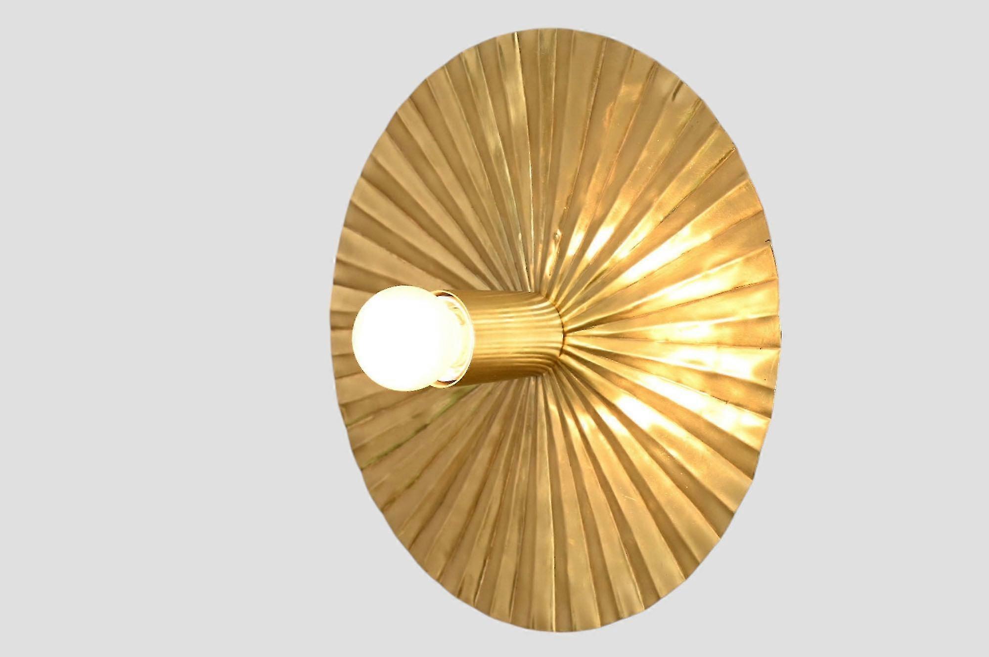 Handcrafted 1-light Italian Brass Sconce – Timeless Warmth, Elegance
