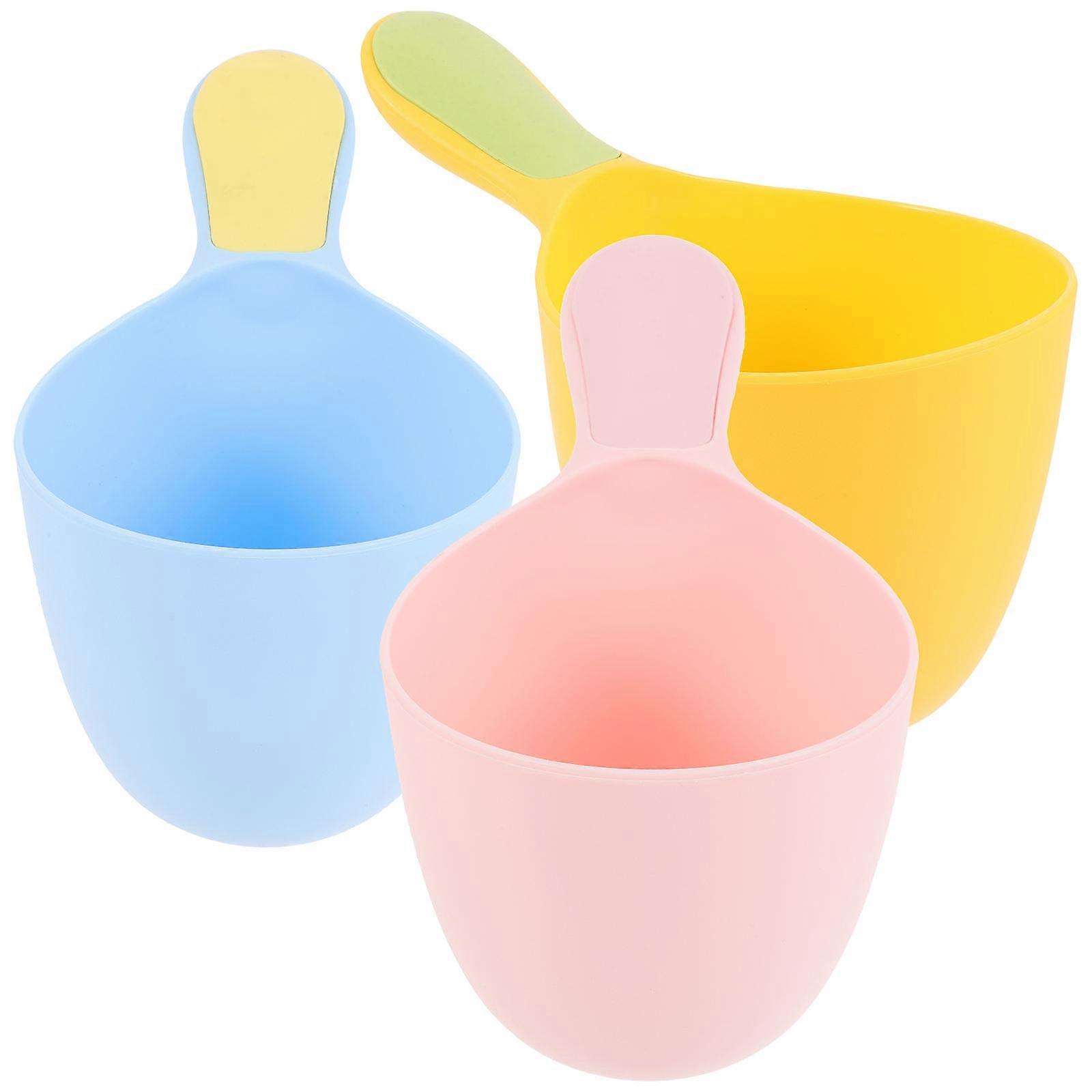 Water Ladle for Kitchen Use Function with 3Pcs Multi-Purpose Plastic Cups