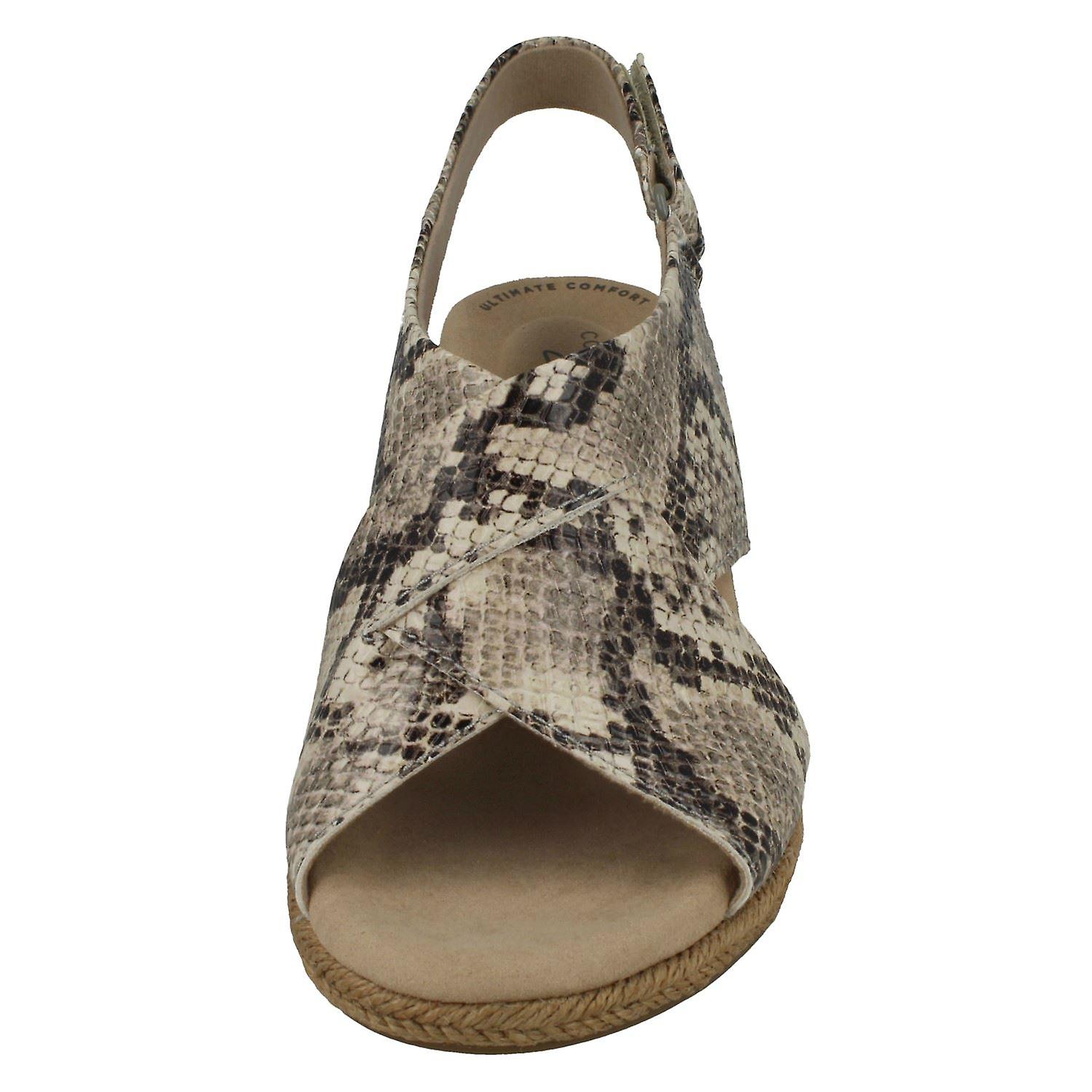 clarks slingback pumps