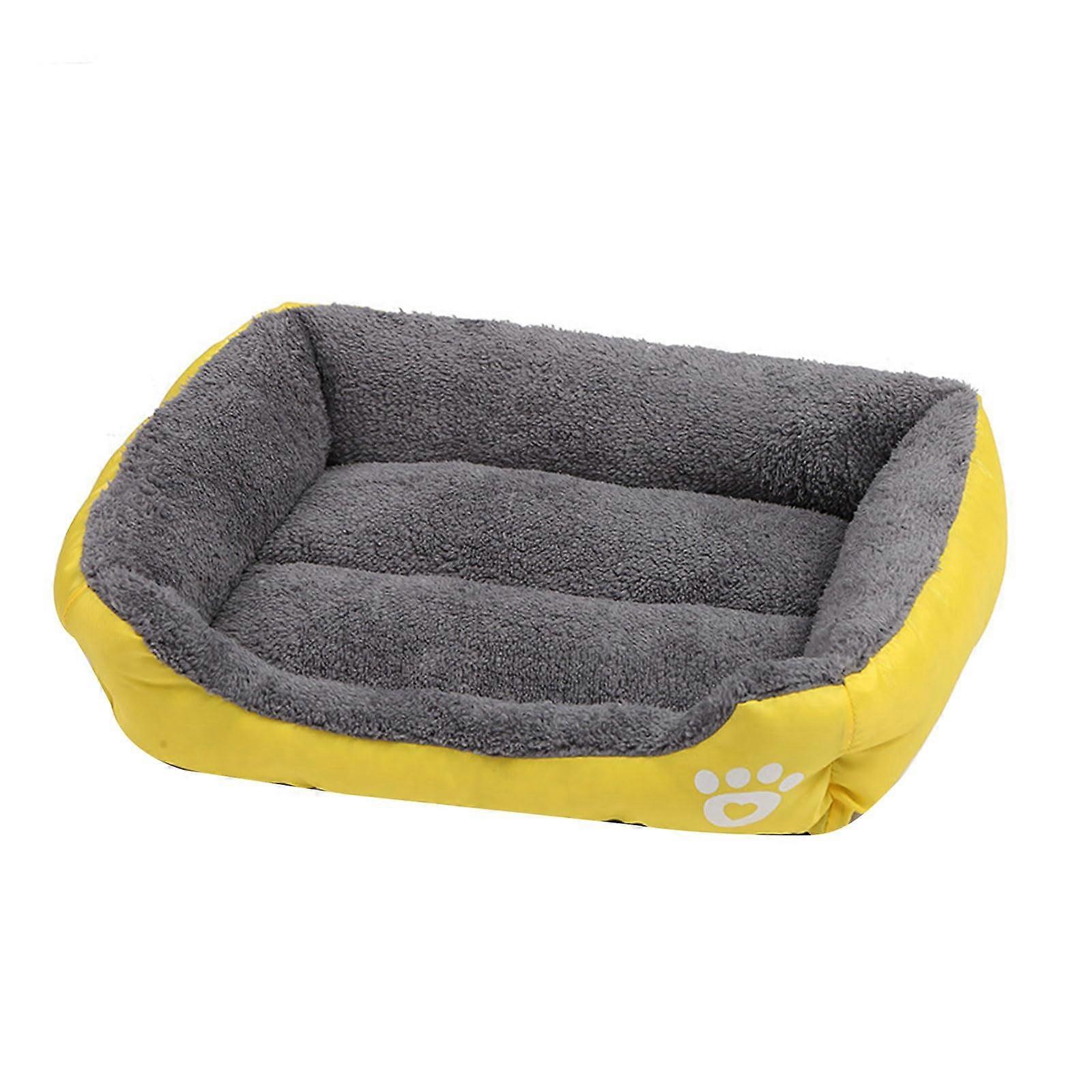 Plush Pet Bed for Kittens and Puppies, Birthday Cushion for Dogs and Cats, Indoor Use, Yellow Color, Soft Material