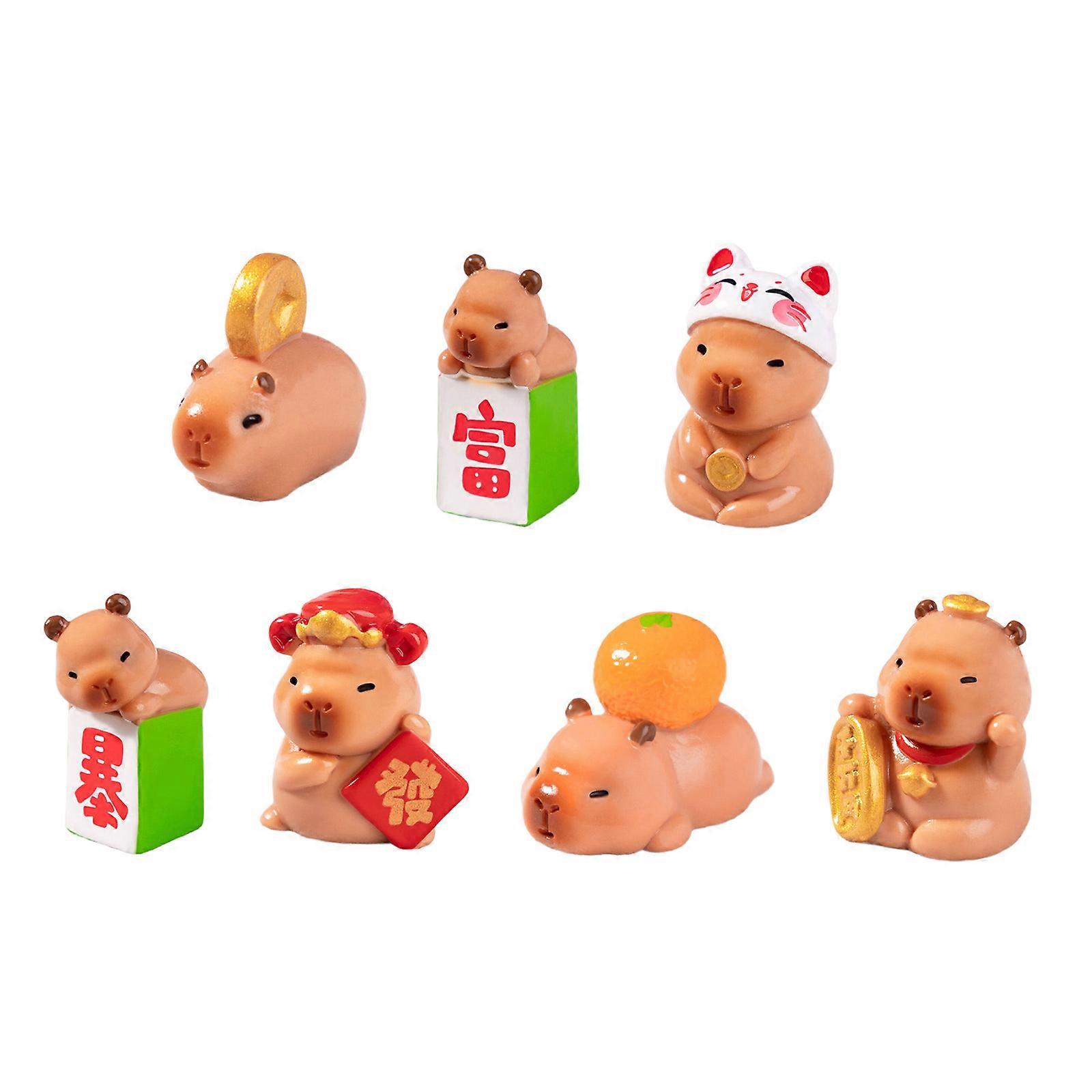 7Pieces Miniature Lucky Capybara Figurines Tiny Resins Animals Sculpture for Home Decors and Car Dashboard Display