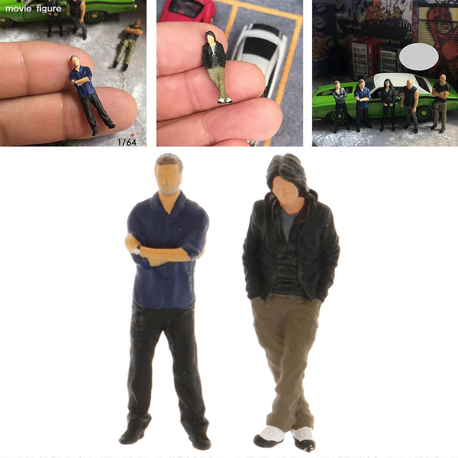 2pcs 1/64 Model Figure People Layout Scenario Diorama Model for Matchbox