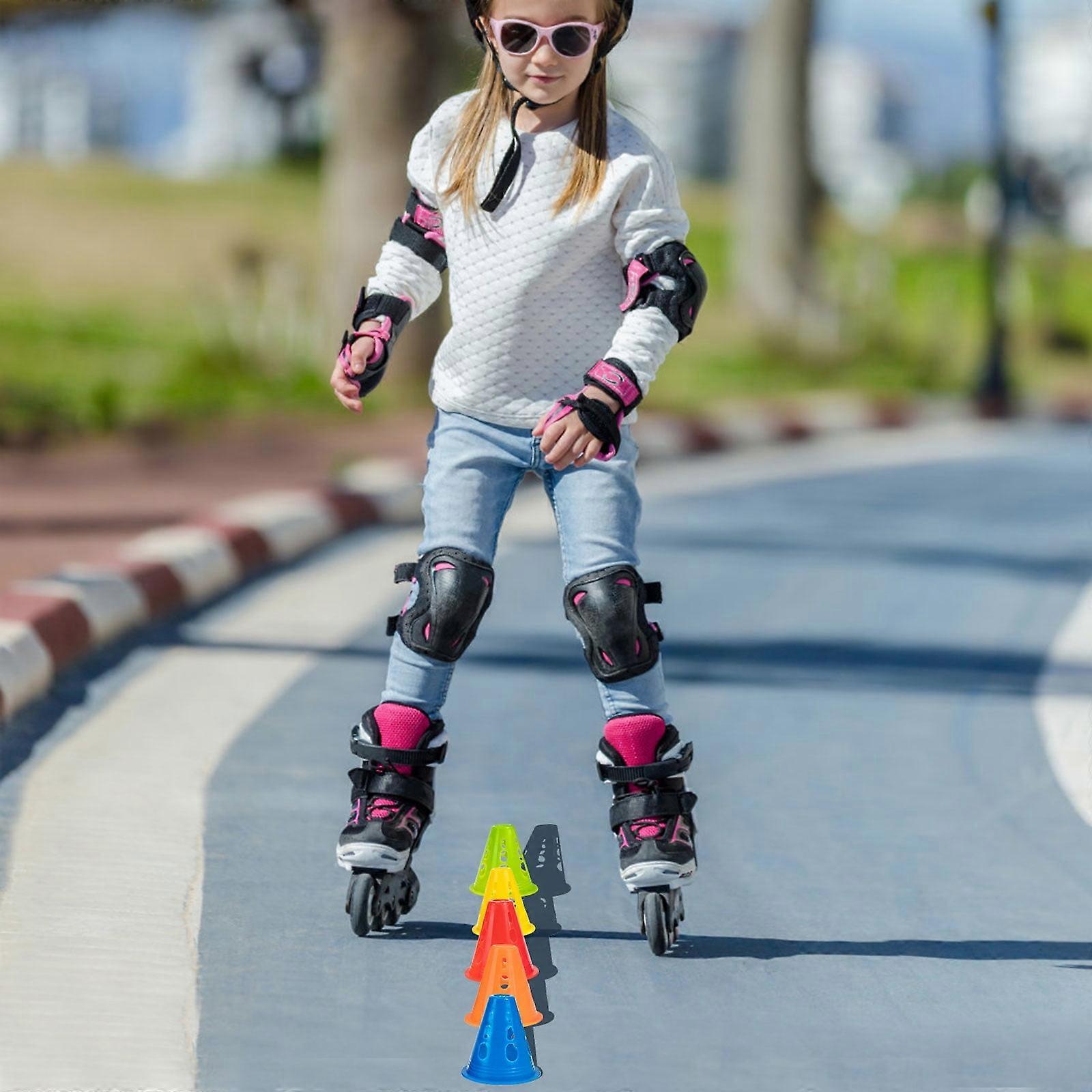 YEAHIBABY 25Pcs Plastic Training Cones for Roller Skating Obstacle Course with Stable Flat Base