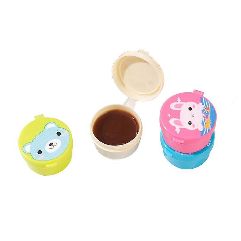 1 Set Sauce Bottle Creative Shape Dustproof Compact Size Adorable Appearance Reusable Plastic Carrot Style Mini Salad Dressing Ketchup Bottle for Camp