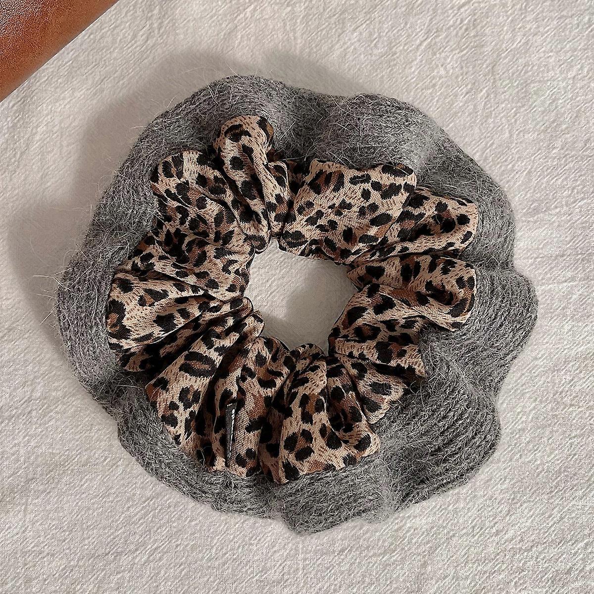 Autumn and winter stylish leopard print patchwork knitted large scrunchie for women, high elasticity hair tie