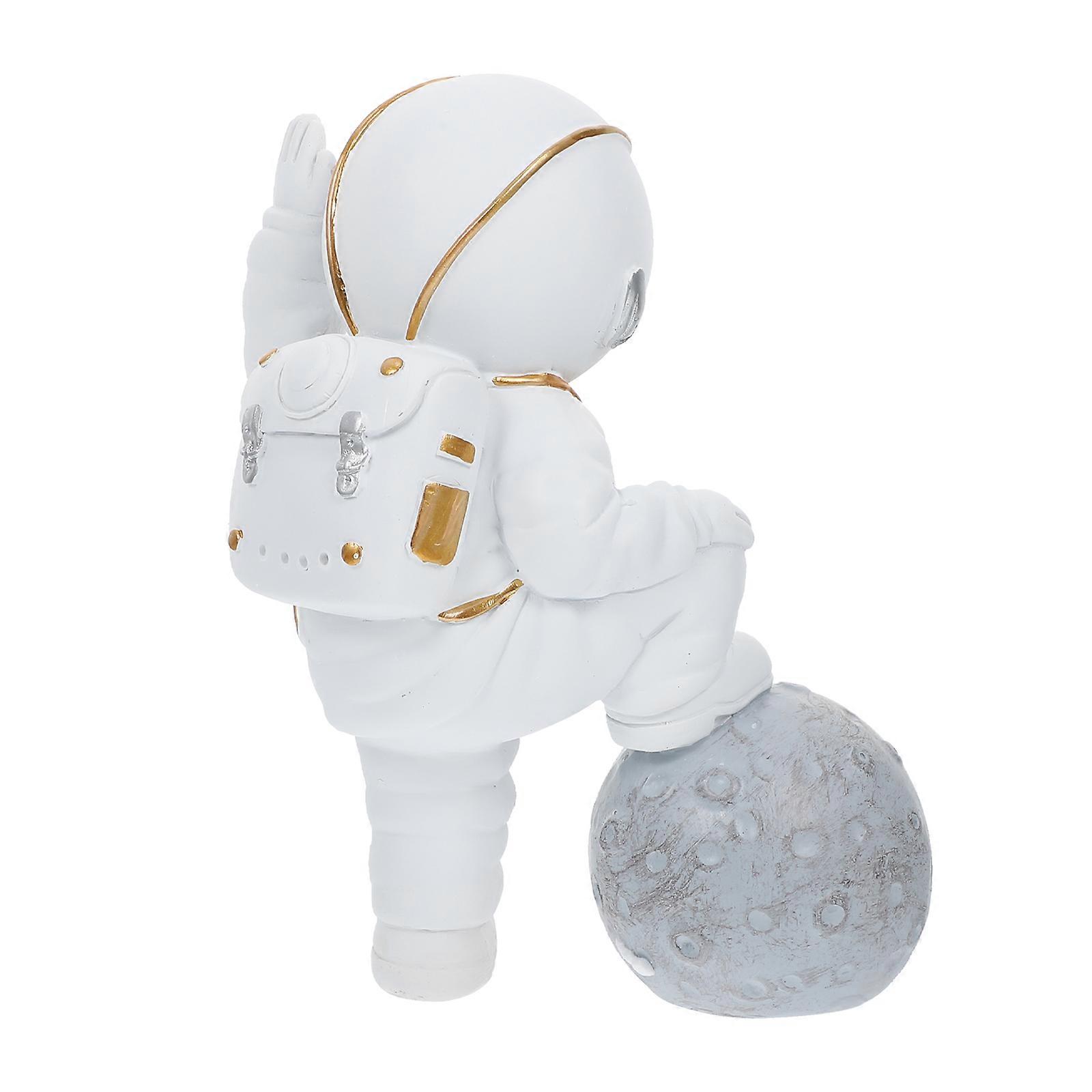 Decorative Astronaut Model Spaceman Adornment Modern Science and Technology Home Decoration 12x8x20cm Resin 1Pc