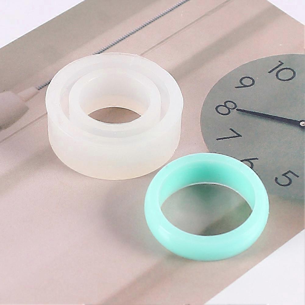 Multiple types of epoxy resin molds for DIY crafts, including curved, irregular, straight-sided bracelets and mirror-finish silicone molds.