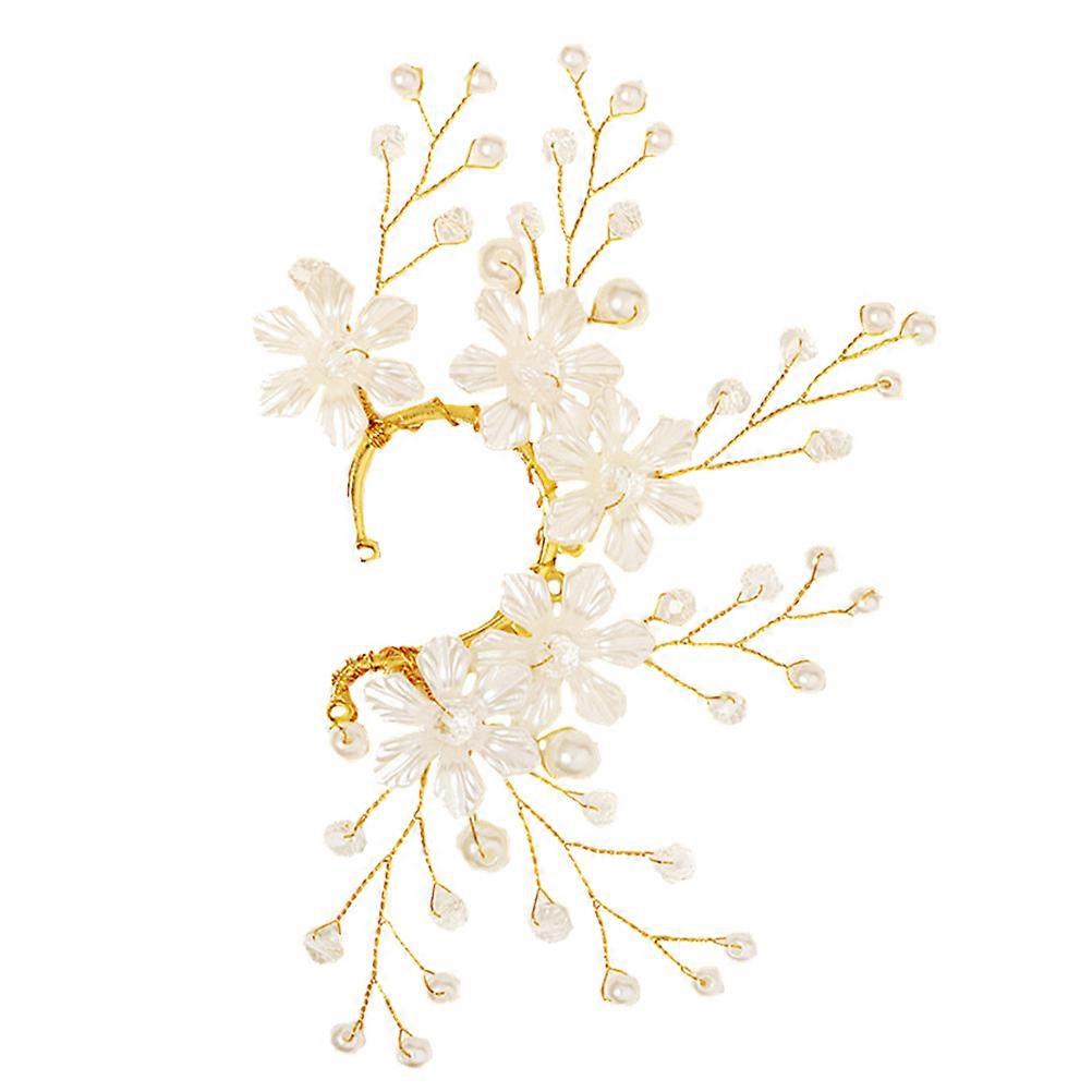 Stylish Ear Decor, Pearl Earring Capturing Attention Instantly