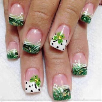 24Pcs Shamrock Acrylic Press On Nails