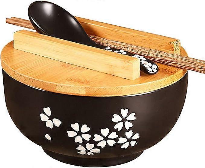 Μαύρο Κεραμικό Μπολ με Καπάκι, Κουτάλι, Chopsticks για Σούπα, Ρύζι, Noodles. Ιαπωνικά επιτραπέζια σκεύη παραδοσιακού στυλ.