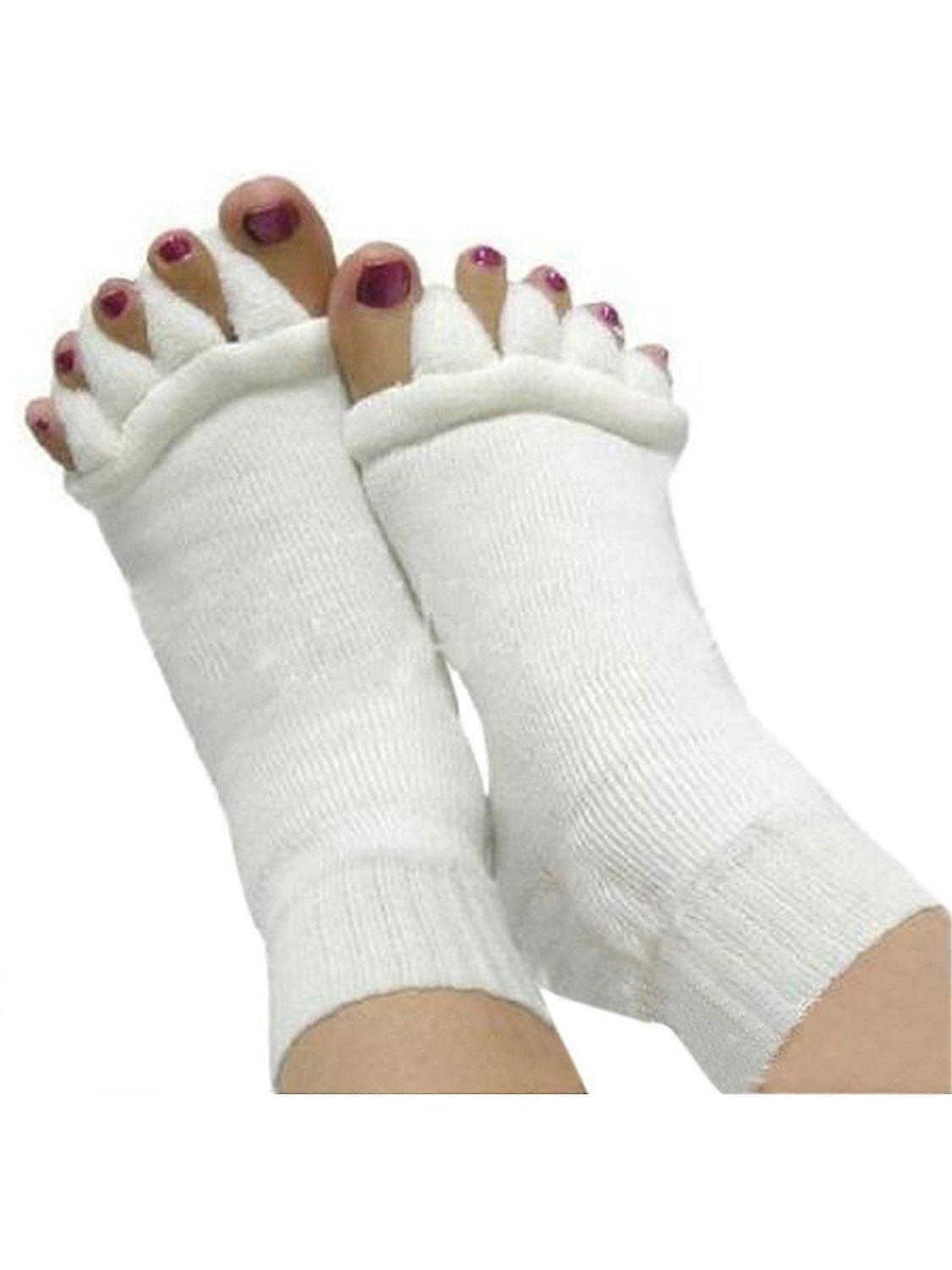 Toe Separator Socks White Small/Medium for Pain Relief and Foot Alignment with Soft Breathable Fabric